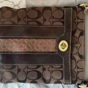 Coach small messenger crossbody bag - brown